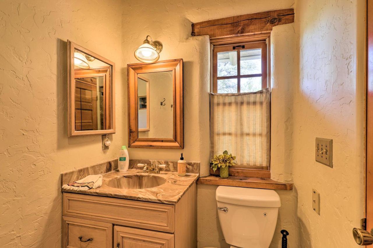 Bright Prescott Studio With Thumb Butte Views! Exterior photo